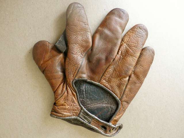 A.J. Reach 1 Inch Web Lefty Back